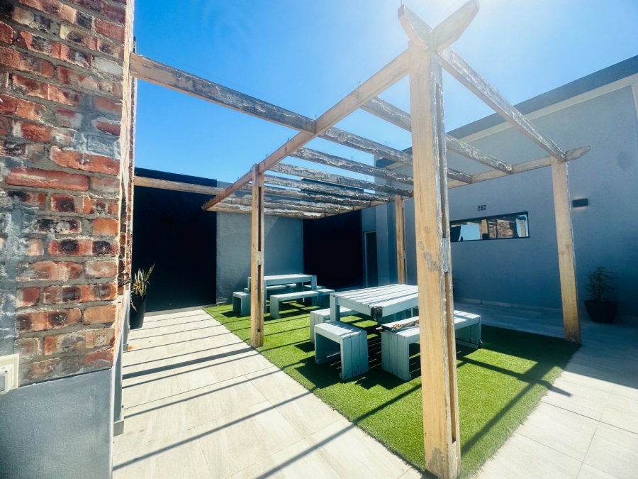  Bedroom Property for Sale in Table View Western Cape